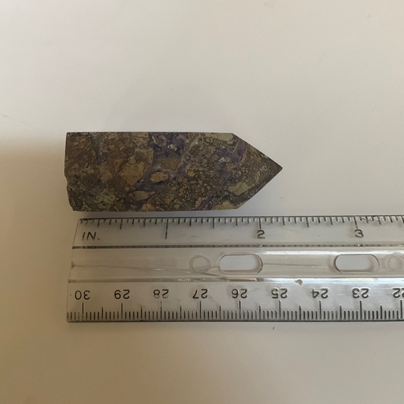 Mini Stone Obelisk Crystal Tower - Picture 3 of 6